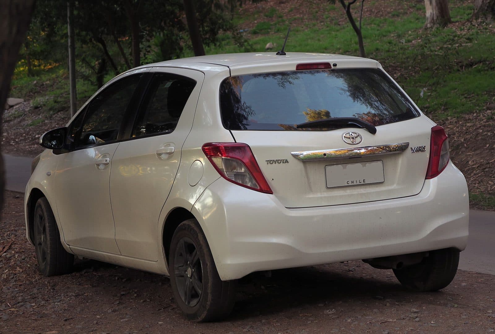 Toyota Yaris (2/2)